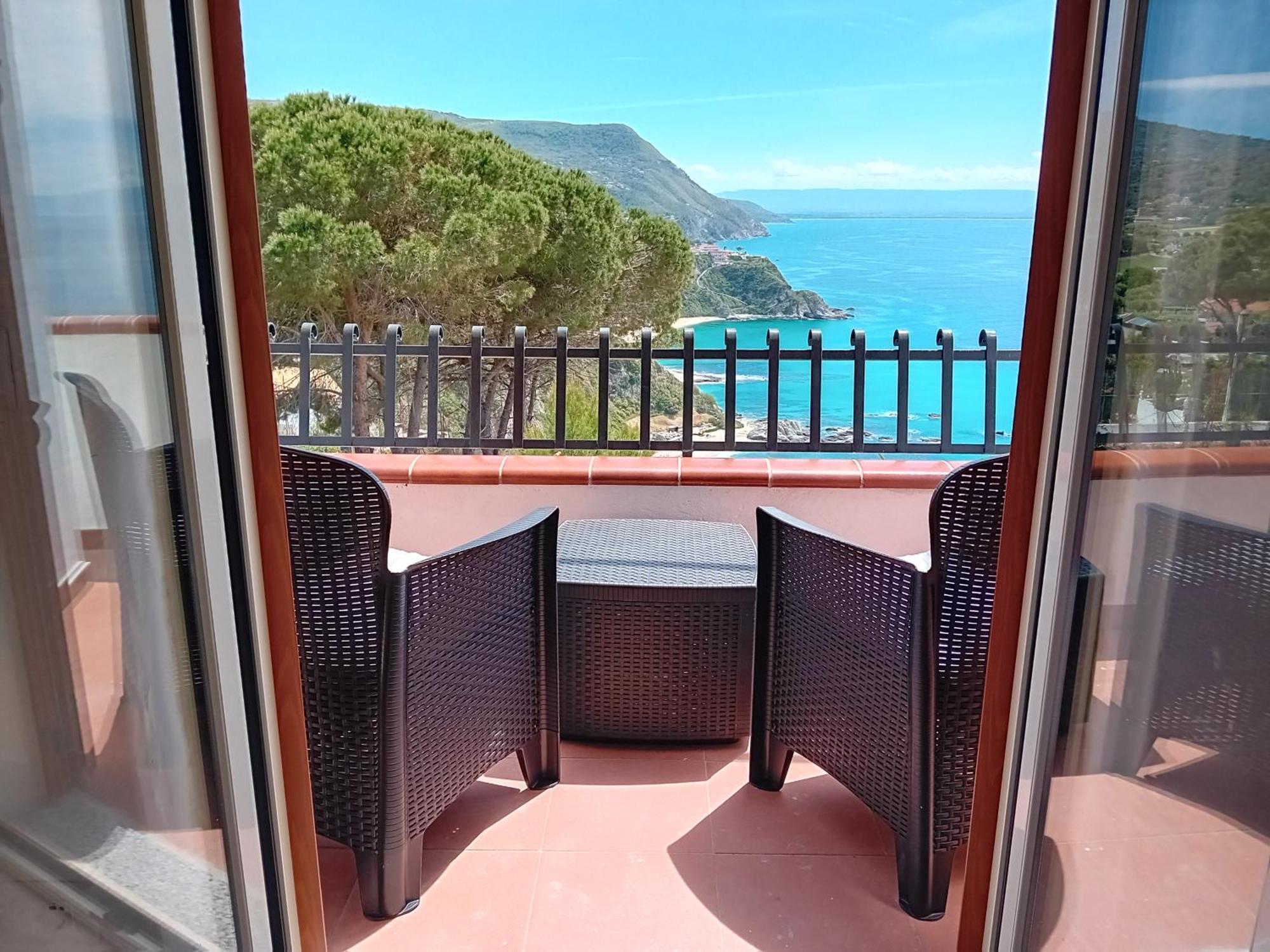 Villamargherita Capo Vaticano Dış mekan fotoğraf